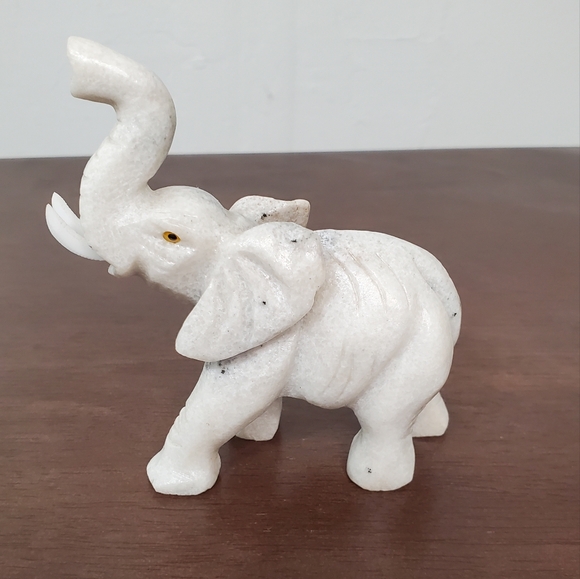 Soapstone Crystal Elephant - Picture 1 of 8